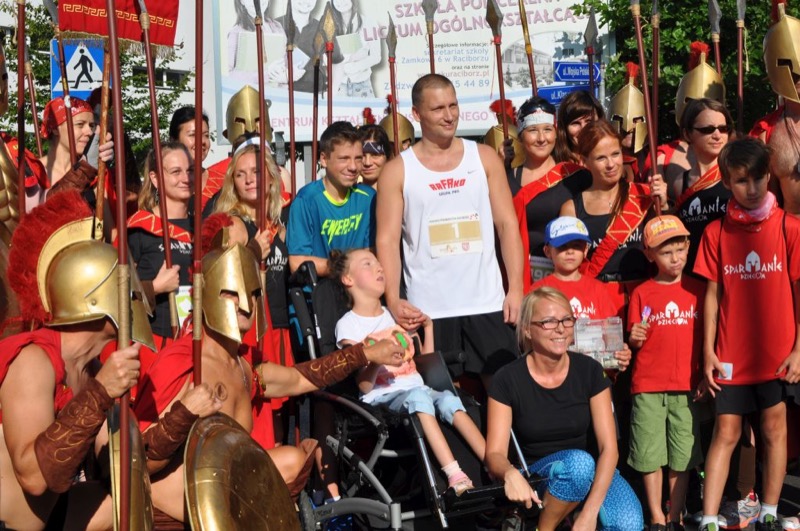 Zawodnicy raciborskiego półmaratonu pomogli Magdzie, teraz pobiegną dla Wiki i Jurka